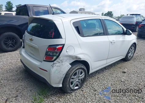 2017 Chevrolet Sonic Lt Auto из США, поврежденный, VIN 1G1JG6SH5H4170809